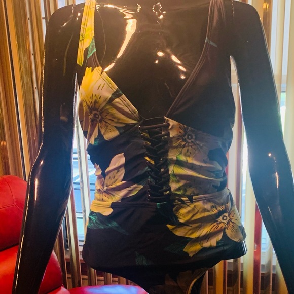 TINIBIKINI LOW CUT ONE PIECE SWIMSUIT - Picture 2 of 8